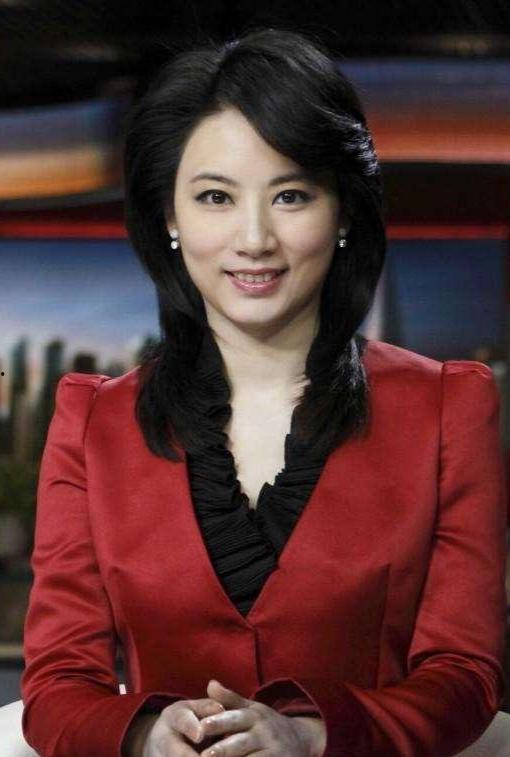 东方卫视女主播尹红,魅力绽放，传播正能量